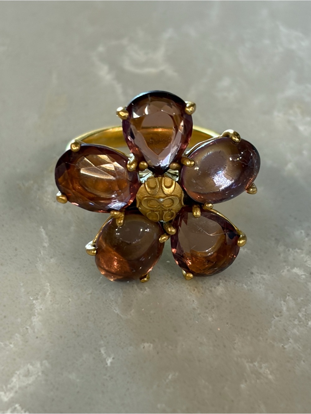 🌟EUC🌟 Coach Gold-Tone Ring with Purple Gem Flower Size 8.25